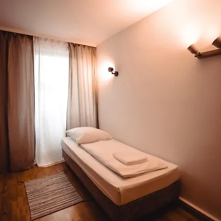 Hotell Diana Westend 5*