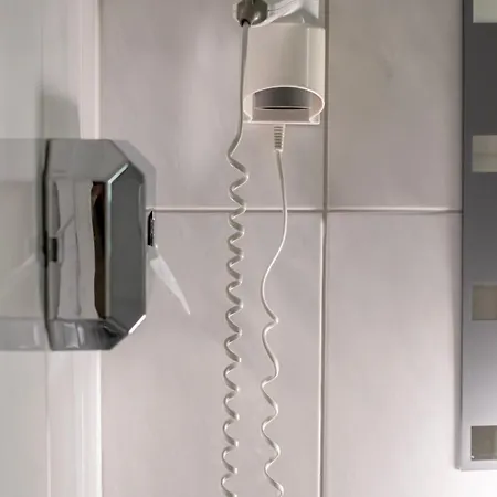 Diana Westend فندق